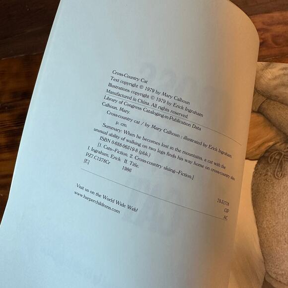 Vintage 1986 Cross Country Cat Paperback Book - Picture 2 of 9